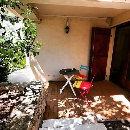 Apartment Charmant Rez De Climatise Renove, 90m2 Avec Parking Cassis