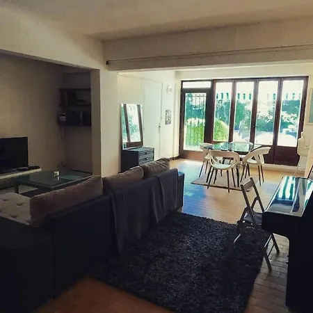 Apartment Charmant Rez De Climatise Renove, 90m2 Avec Parking *